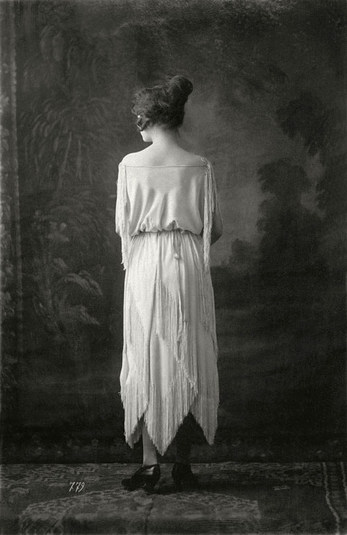 Photo courtesy of Union Francaise des Arts du Costume from Madeleine Vionnet by Pamela Golbin, Rizzoli 2009.
