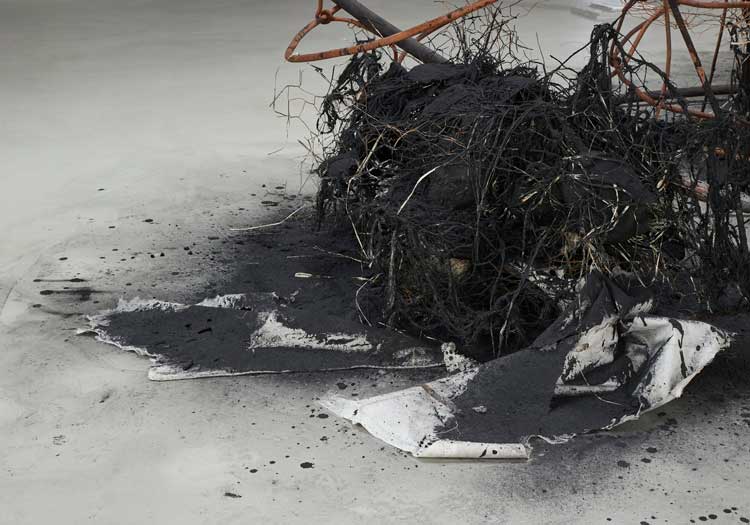 Dominique White, The domination of Nothing (detail), 2023. Wrought iron (rusted), sisal, destroyed sail, mahogany (burnt), high volatile charcoal. Courtesy the artist and Veda. Photo: Volker Renner.