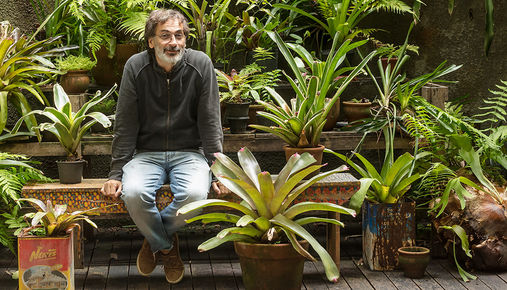 Luiz Zerbini (2020). Courtesy Luiz Zerbini and Stephen Friedman Gallery, London. Photo: Pat Kilgore.