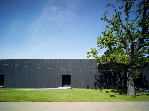 Serpentine Gallery Pavilion 2011.
Designed by Peter Zumthor. © Peter Zumthor. Photograph: John Offenbach.