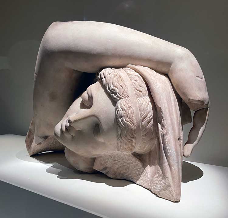 Restored head and right arm of sleeping Ariadne, made in the 1540s to 1580s.